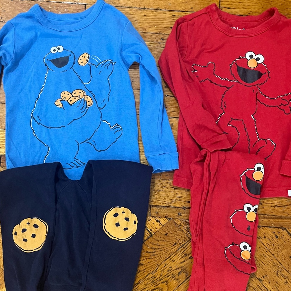 GAP Red Elmo Graphic Tee